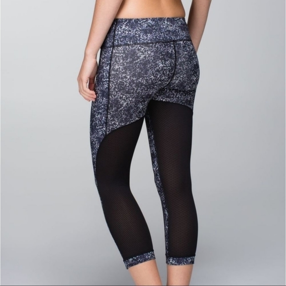Lululemon Journey Crop - Picture 6 of 10